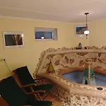 Rursee Eifel-chalet Mit Seeblick Und Wellnessbereich