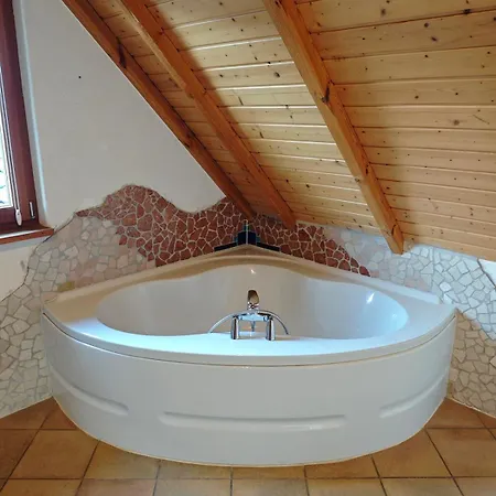 Rursee Eifel-chalet Mit Seeblick Und Wellnessbereich *