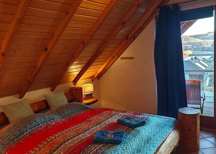 Tatil Evi Rursee Eifel-chalet Mit Seeblick Und Wellnessbereich