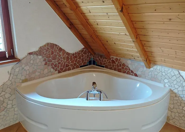 Rursee Eifel-chalet Mit Seeblick Und Wellnessbereich *