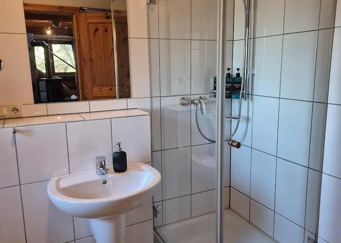 Holiday home Rursee Eifel-chalet Mit Seeblick Und Wellnessbereich Simmerath